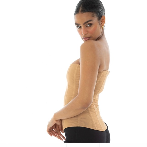 ✨SOLD✨Are You Am I • Suniva corset in nude - Picture 5 of 12